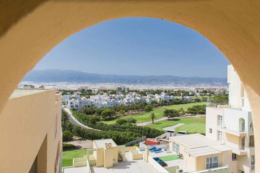 Apartamentos Fenix Beach Roquetas de Mar Dış mekan fotoğraf